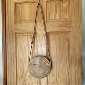 BAGGU leather circle purse